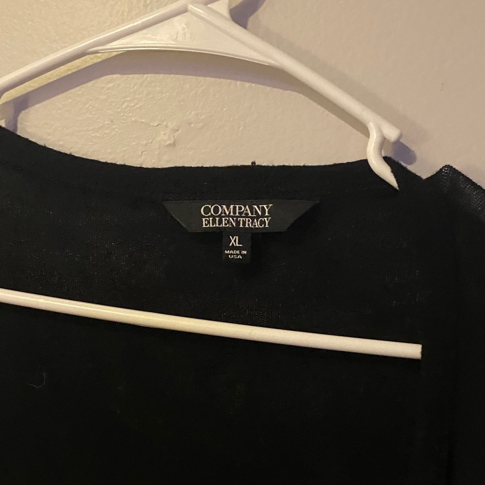 Elegant Black Long Sleeve Cardigan - Picture 2 of 2